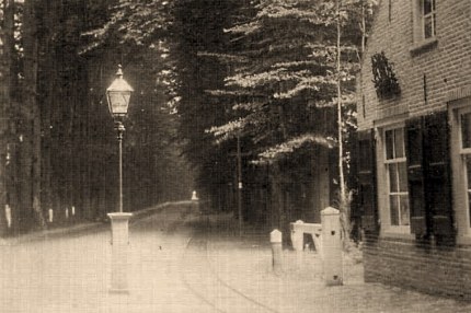 Het tolhuisje te Ellecom, wat in 1903 werd afgebroken