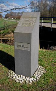 Veluwe en WOII_4_Razzia_Putten_monument Oldenallerbrug