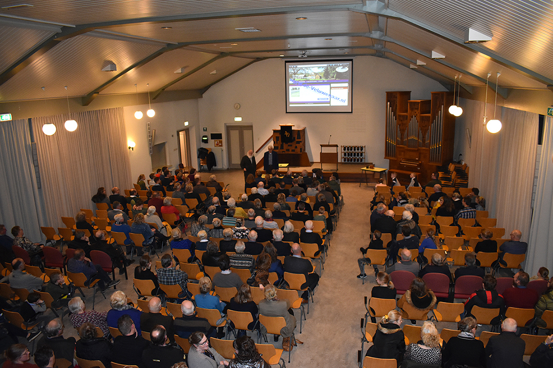 Volle bak in Kerkelijk Centrum Rehoboth, bij elkaar zo'n 250 bezoekers - Foto: ©Fransien Fraanje