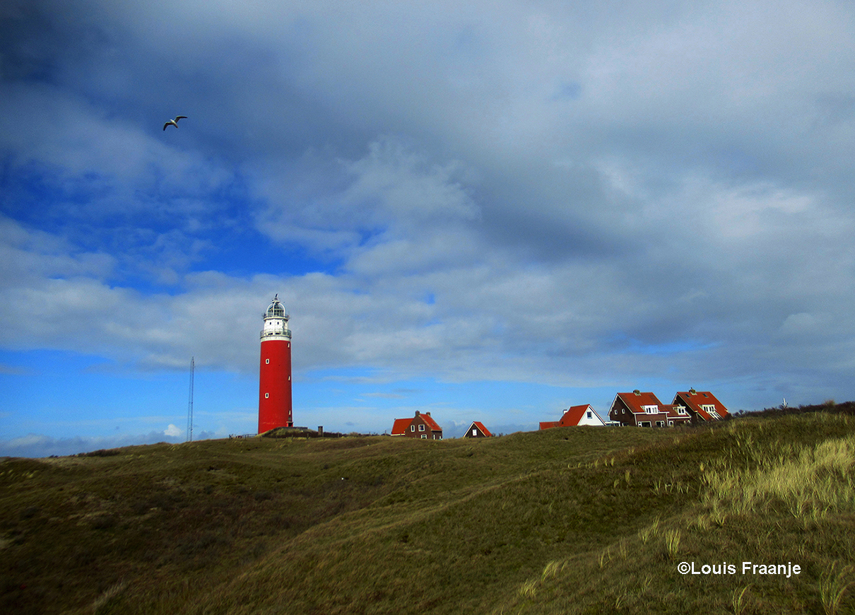 Deze prachtige vuurtoren staat op de noordelijkste punt van het eiland Texel - Foto: ©Louis Fraanje