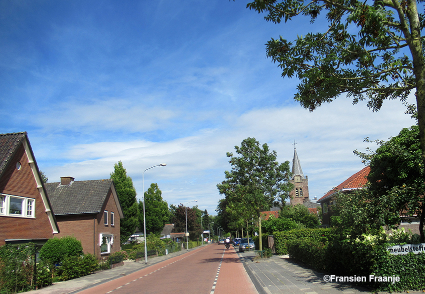 Vanaf Amersfoort gaat de fietstocht door Hoevelaken, het geboortedorp van onze inmiddels overleden vriend Ds. Henk Vreekamp - Foto: ©Fransien Fraanje 