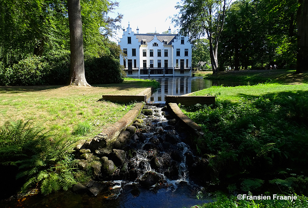 De Witte Pauwenburcht op Landgoed Staverden - Foto: ©Fransien Fraanje
