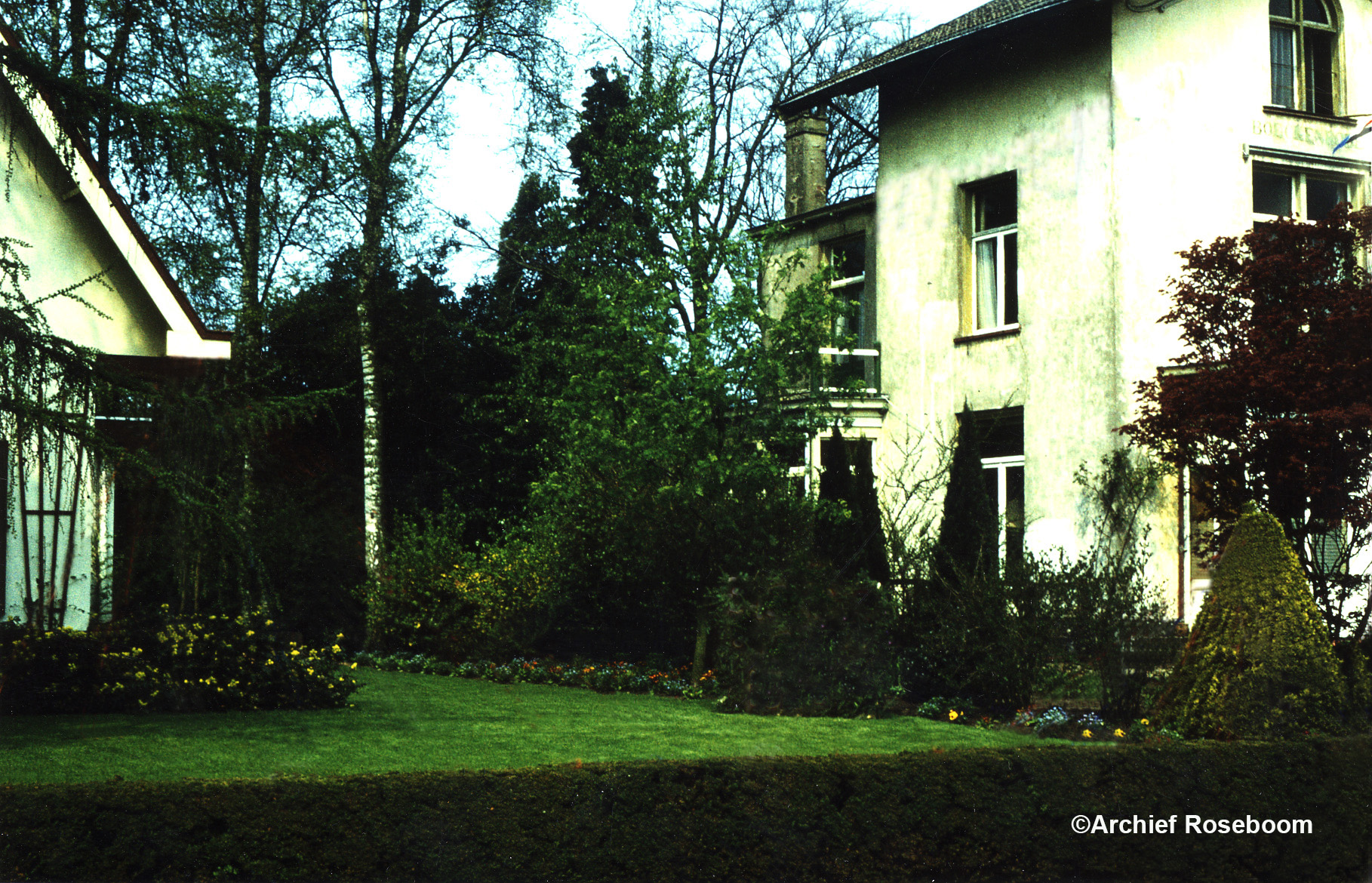 De villa 'Boeckenrode' waar Jac. Gazenbeek woonde, gezien vanuit de tuin van de buurman Roseboom – Foto: ©Archief Familie Roseboom