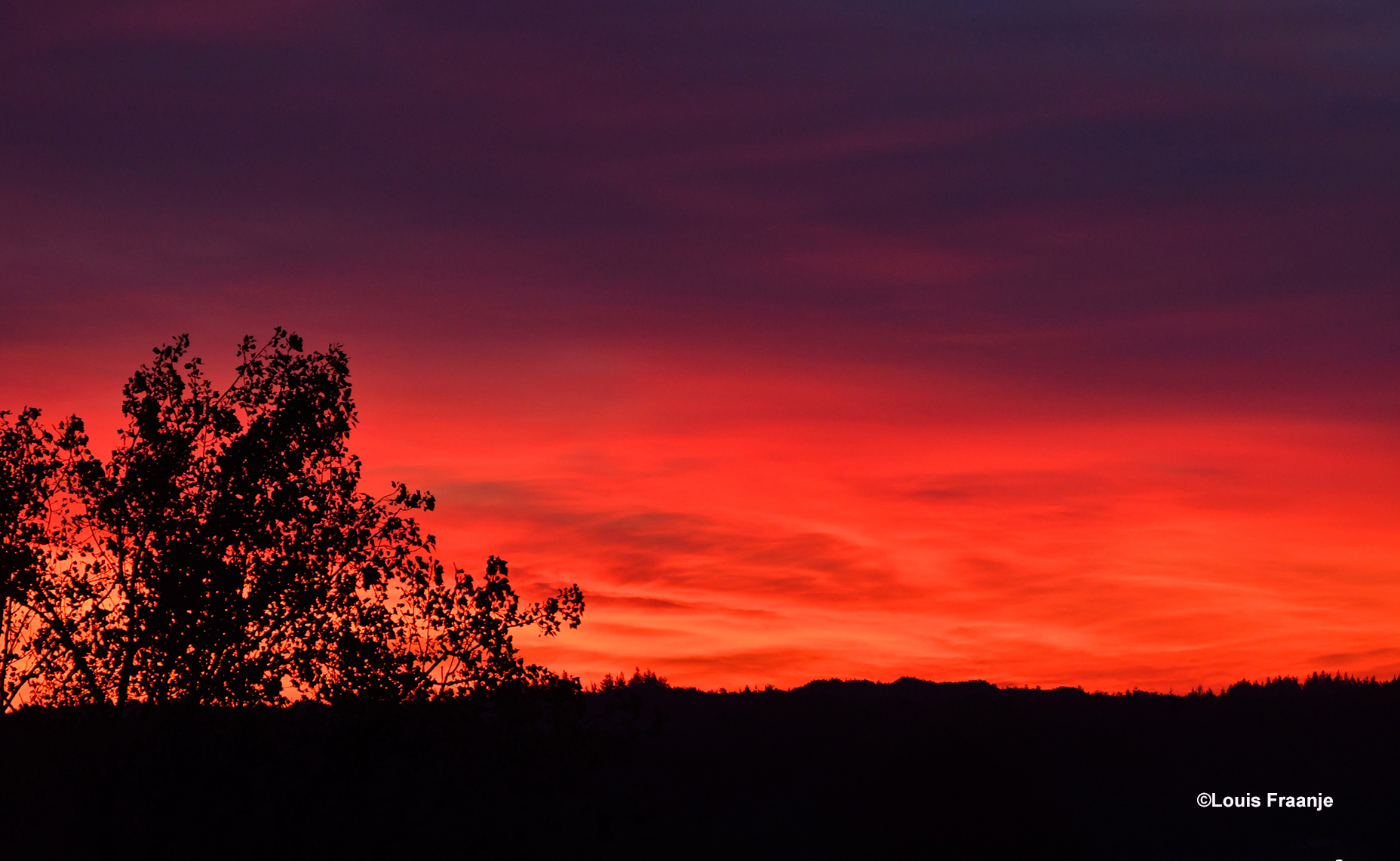 Om 07.40 uur ingezoomd op de horizon - Foto: ©Louis Fraanje
